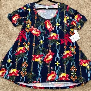 LuLaRoe Perfect T - Size Large - New With Tags
